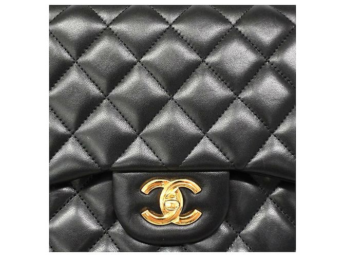Chanel Schultertasche aus schwarzem Lammleder - Ansicht 11