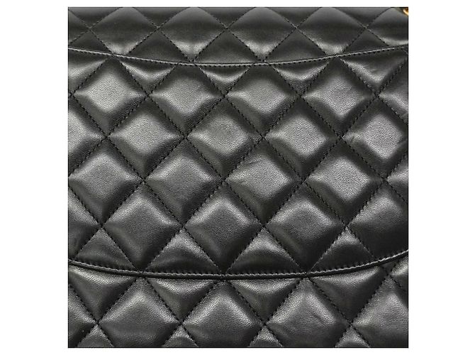 Chanel Schultertasche aus schwarzem Lammleder - Ansicht 9