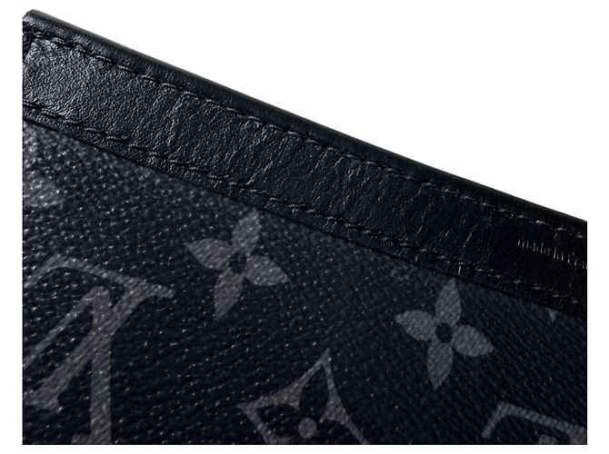 Borsa a tracolla portafoglio portatile Louis Vuitton Gaston in nero - vista 17