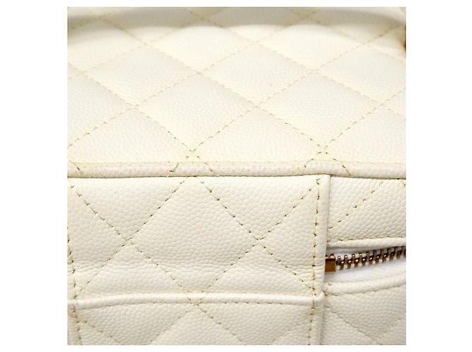 Borsa Vanity Chanel in pelle di vitello granulata bianca Bianco - vista 14