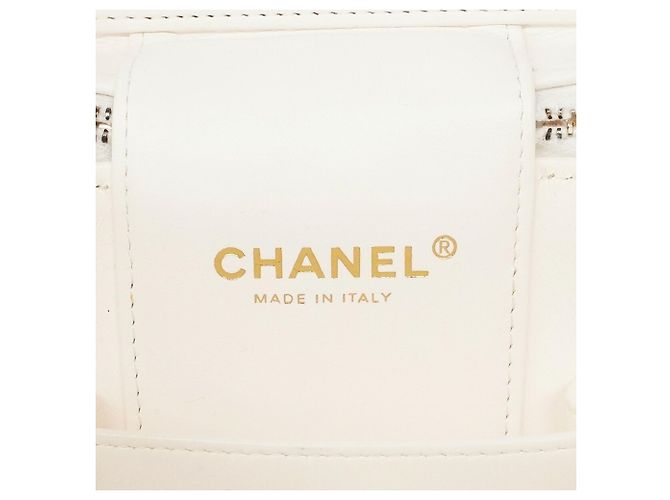 Borsa Vanity Chanel in pelle di vitello granulata bianca Bianco - vista 5