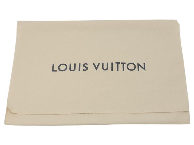 Borsa a tracolla Louis Vuitton Outdoor Messenger PM Blu chiaro - vista 10