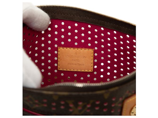 Louis Vuitton Brown Monogram Perforated Pochette Accessoires Castaño - vista 5
