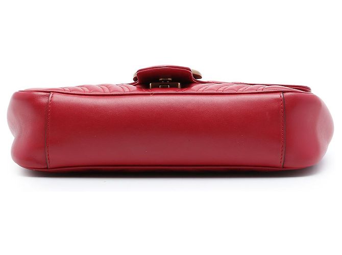 Borsa a tracolla Gucci GG Marmont Matelassé in pelle di vitello rossa Medium Rosso - vista 3