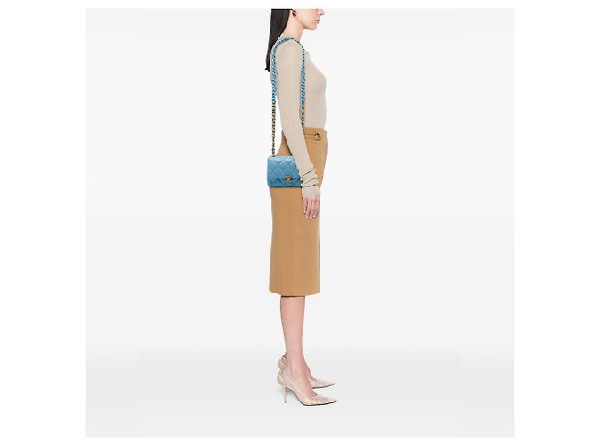 Chanel Blue Mini Quilted Lambskin Lacquered Chain Flap Azul Azul claro - vista 5