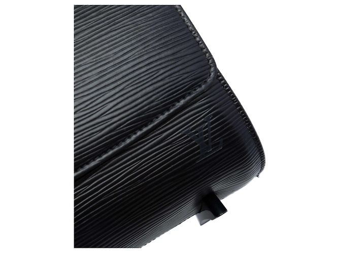 Louis Vuitton Black Epi Nocturne PM Noir - vue 5
