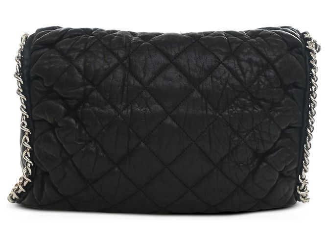 Chanel Bolsa Hobo em pele de cordeiro matelassada preta lavada com corrente Preto - vista 2