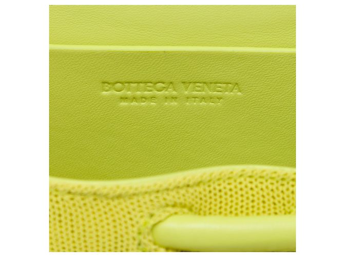 Bottega Veneta Borsa a tracolla Beak piccola in pelle e maglia crochet con perline verde - vista 5