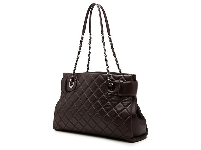 Bolso Chanel Coco Loop Tote Pequeño de Piel de Cordero Acolchada Roja Burdeos - vista 2