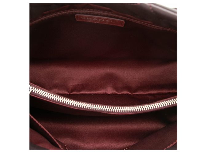 Bolso Chanel Coco Loop Tote Pequeño de Piel de Cordero Acolchada Roja Burdeos - vista 4
