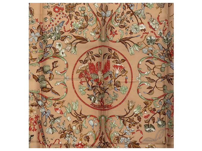 Pañuelo de seda Hermès Brown Pierres D Orient Et D Occident 90 Castaño Marrón claro - vista 7