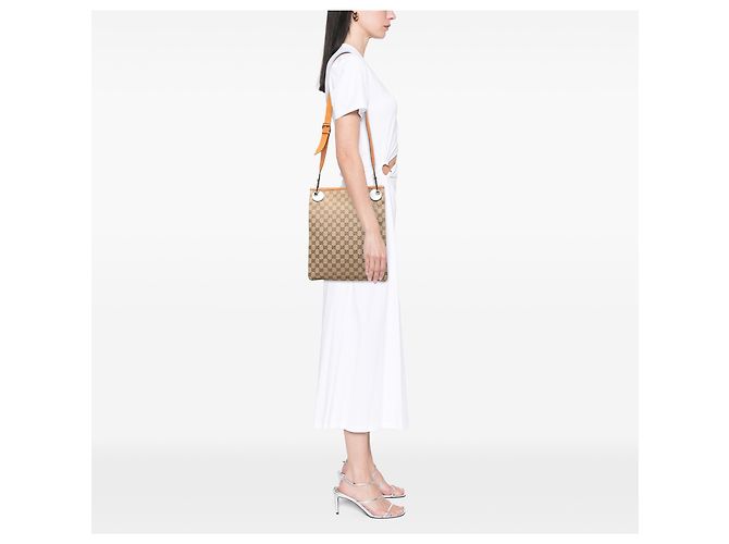Gucci Beige GG Canvas Eclipse Crossbody - vue 6