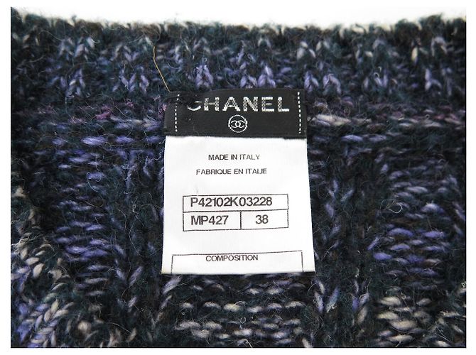 JERSEY CHANEL P4210K03228 CUELLO REDONDO PLACA ESMALTADA LOGO CC M 38 EN CACHMIRE Multicolor - vista 8