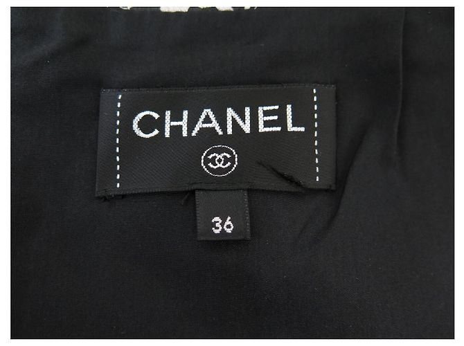 Cambon NOVA SAIA CURTA CHANEL ESTAMPA CAMÉLIA P59109 S 36 EM COURO DE CORDEIRO - vista 4