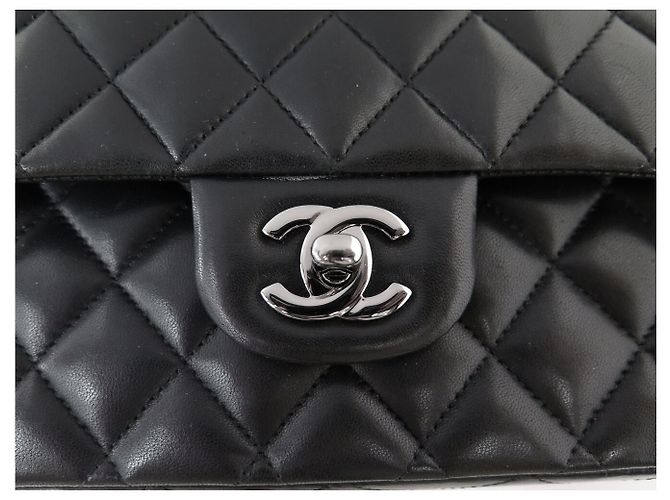 BOLSO DE MANO CHANEL TIMELESS CLASSIQUE MEDIUM A01112 DE CUERO ACOLCHADO Negro - vista 4