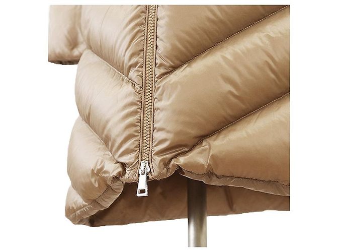 Moncler CAMBALES GIUBOTTO Abrigo de plumón 100% Nylon Beige Camello - vista 14