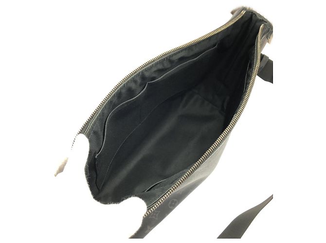 Bolso de hombro Louis Vuitton Odyssee Monogram Eclipse Negro - vista 6
