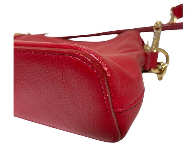 Autre Marque BLUE LABEL CRESTBRIDGE Leder-Schultertasche mit Kette Rot - Ansicht 16
