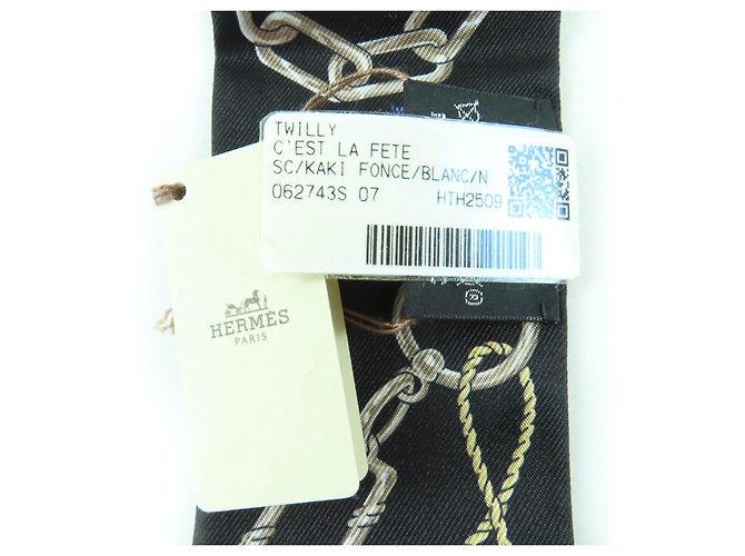 Pañuelo de seda Hermès C'est la fête Negro Blanco - vista 7