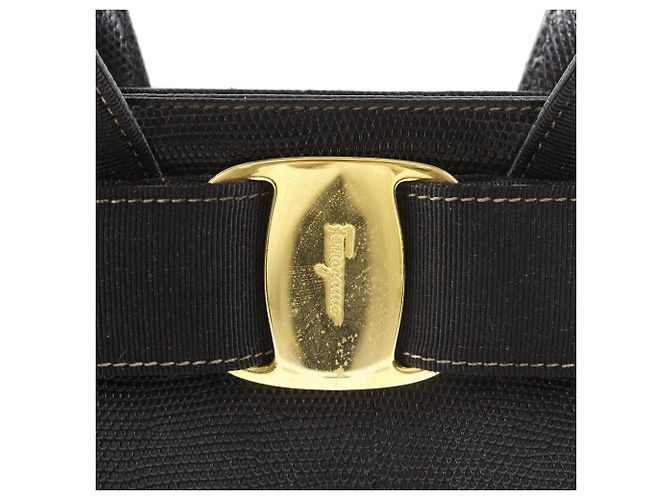 Borsa in pelle goffrata con fiocco Vara di Salvatore Ferragamo - vista 15