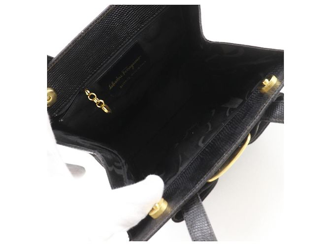 Borsa in pelle goffrata con fiocco Vara di Salvatore Ferragamo - vista 6