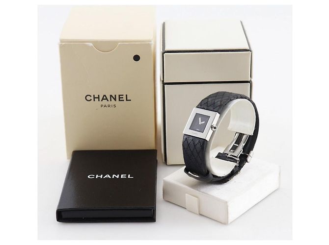 Reloj Chanel Matelassé de acero inoxidable Negro - vista 9