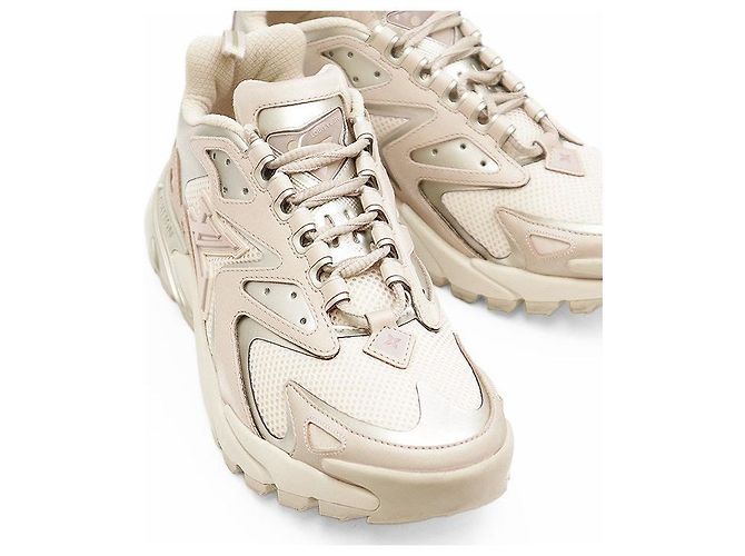 Baskets Louis Vuitton Runner Tatic Marron Rose Beige - vue 12