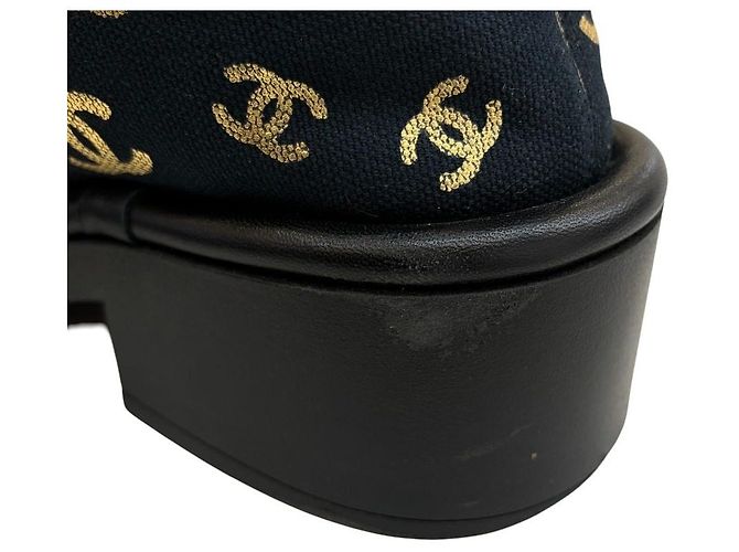 Chanel 22B kurze Stiefel aus Canvas und Lammfell Schwarz - Ansicht 16