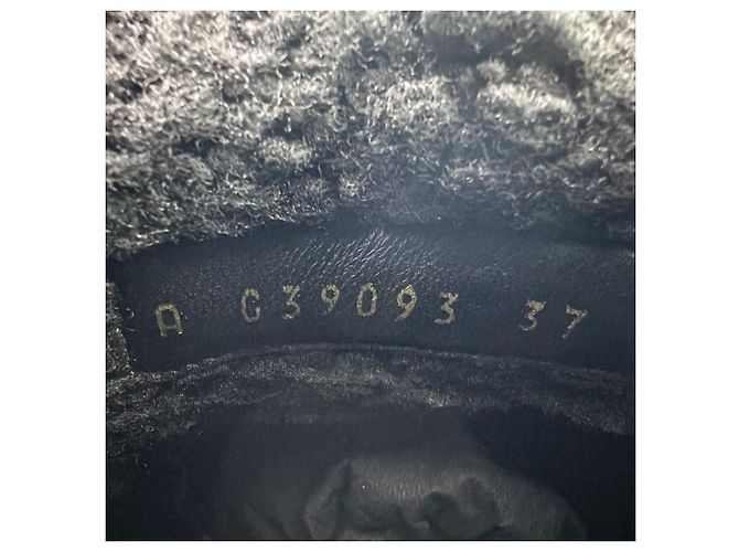 Chanel 22B kurze Stiefel aus Canvas und Lammfell Schwarz - Ansicht 9