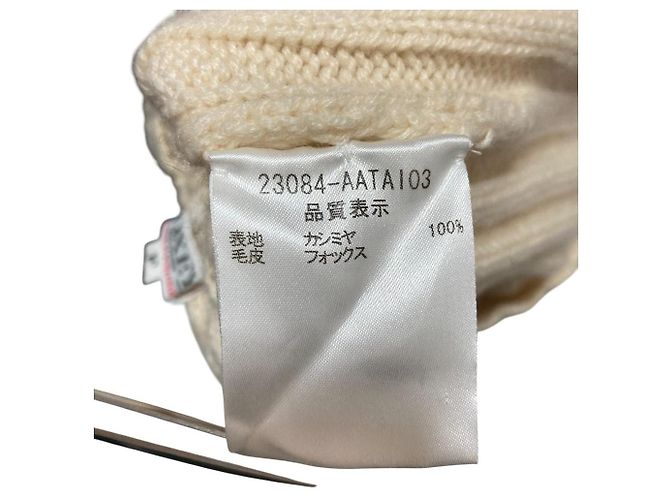 Autre Marque Gorro de malha de cashmere e pele de raposa FOXEY Branco Fora de branco - vista 6