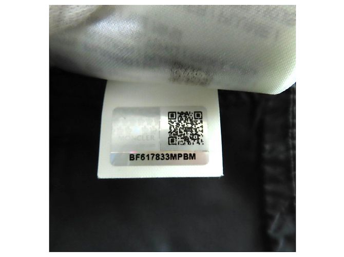 Moncler Down Nylon Coat Black - view 14