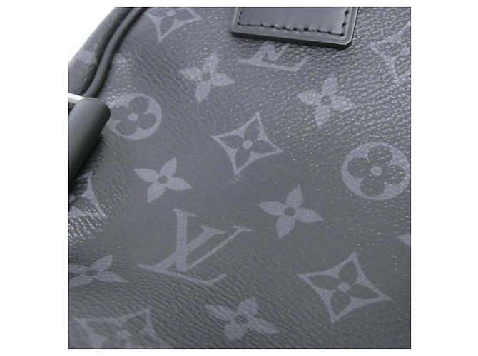 Bolsa de Ombro Louis Vuitton Monogram Eclipse Preto - vista 4