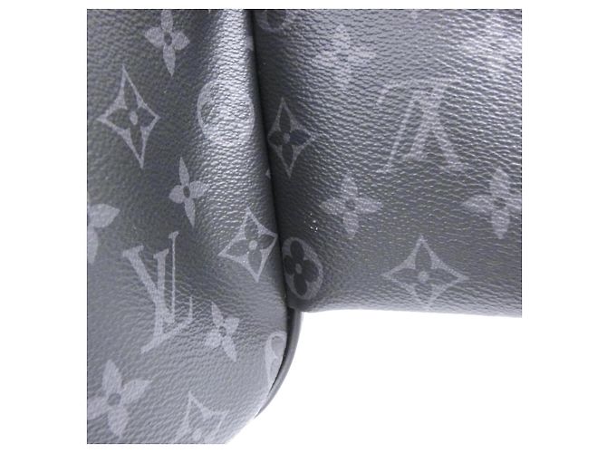 Bolsa de Ombro Louis Vuitton Monogram Eclipse Preto - vista 7