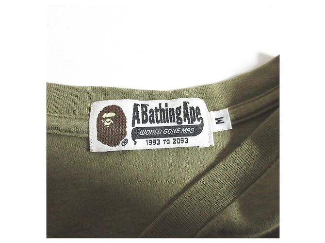 Autre Marque Camiseta A Bathing Ape WORLD GONE MAD Verde Caqui - vista 4