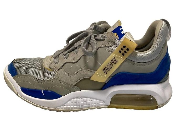Autre Marque Sneakers Nike Jordan MA2 Marrone - vista 3