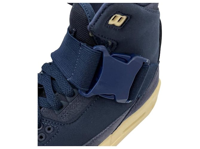 Autre Marque Baskets Nike Air Jordan 3 Retro Explorer Bleu Bleu Marine - vue 7