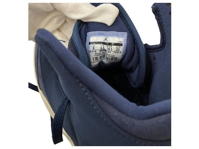 Autre Marque Baskets Nike Air Jordan 3 Retro Explorer Bleu Bleu Marine - vue 9