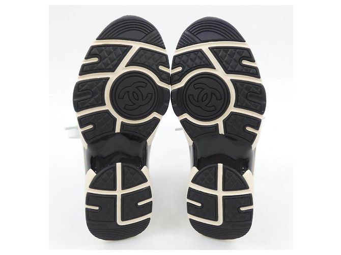 Sneakers Chanel in maglia e vitello scamosciato Bianco Blu - vista 4