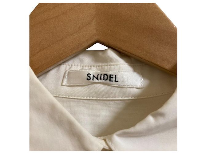 Autre Marque Snidel Cropped Design Hemd Weiß - Ansicht 4