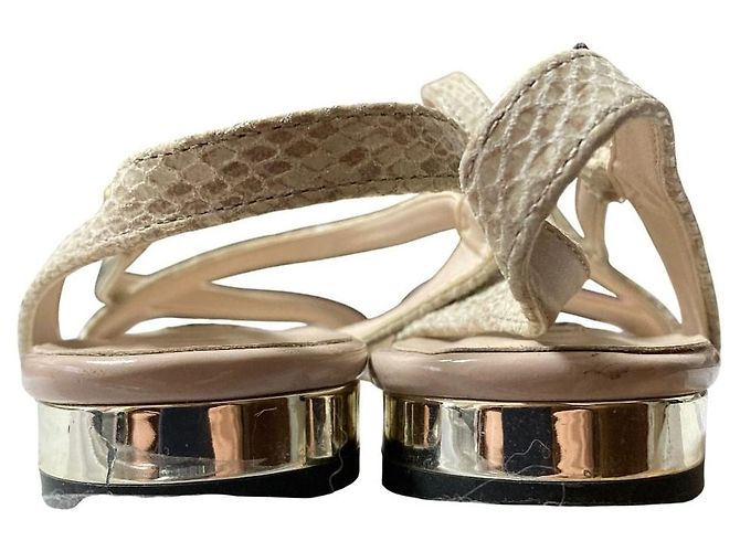 Autre Marque Sandales plates DIANA en cuir embossé python Rose Beige - vue 4