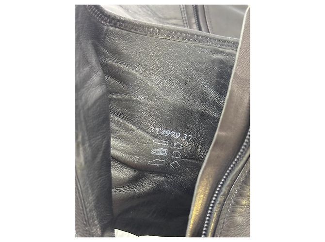 Prada Bottines en cuir noir - vue 13