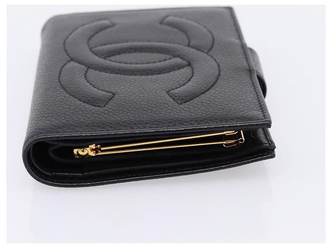 Carteira Compacta CHANEL COCO Mark em Couro Caviar Preta e Dourada CC Auth 206090V Preto Dourado - vista 4
