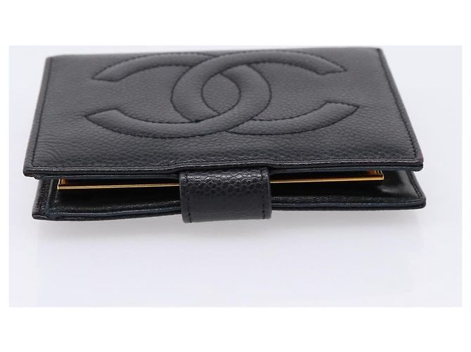 Carteira Compacta CHANEL COCO Mark em Couro Caviar Preta e Dourada CC Auth 206090V Preto Dourado - vista 5