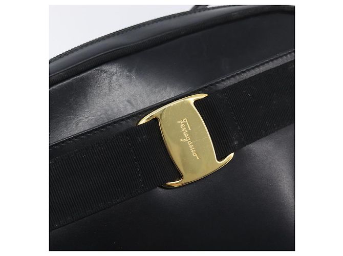 Borsa a tracolla Salvatore Ferragamo Vala in pelle nera e oro Auth bs37160 Nero - vista 21