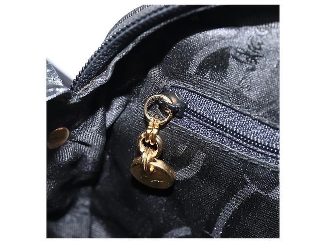 Borsa a tracolla Salvatore Ferragamo Vala in pelle nera e oro Auth bs37160 Nero - vista 24
