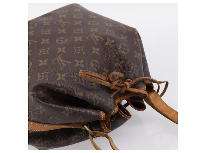 LOUIS VUITTON Monogram Petit Noe Shoulder Bag M42226 LV Auth 202947 Monograma - vista 6