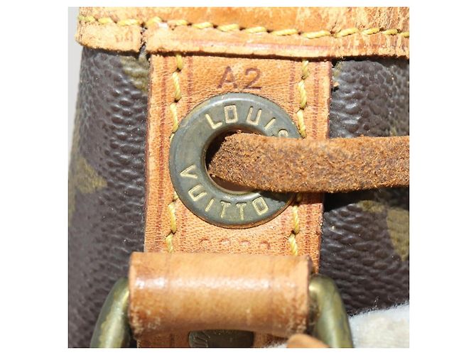 LOUIS VUITTON Monogram Petit Noe Schultertasche M42226 LV Auth 196342 Monogramm - Ansicht 12