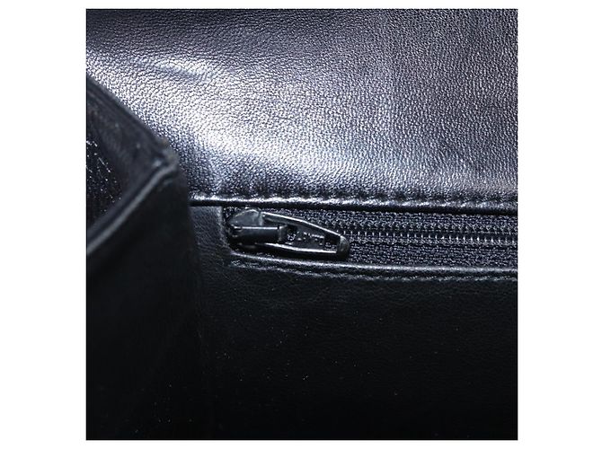 Bolsa de Ombro com Corrente Bally em Couro Preto e Dourado Auth BA16168 - vista 22