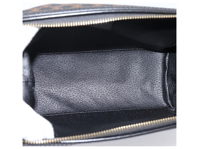 Céline Borsa a pochette CELINE Macadam Canvas PVC Black Gold Tone Auth mr2928A Nero - vista 11