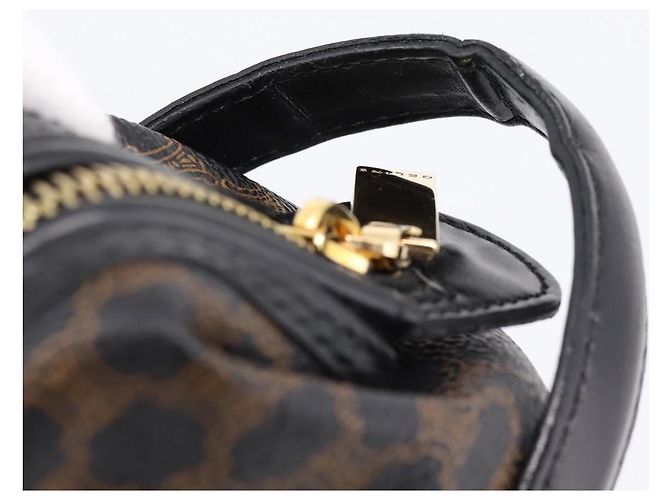 Céline Borsa a pochette CELINE Macadam Canvas PVC Black Gold Tone Auth mr2928A Nero - vista 14